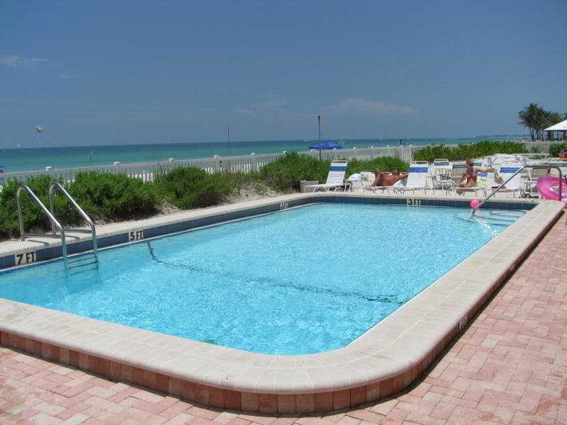 Anna Marie Island Apartments Сарасота Экстерьер фото